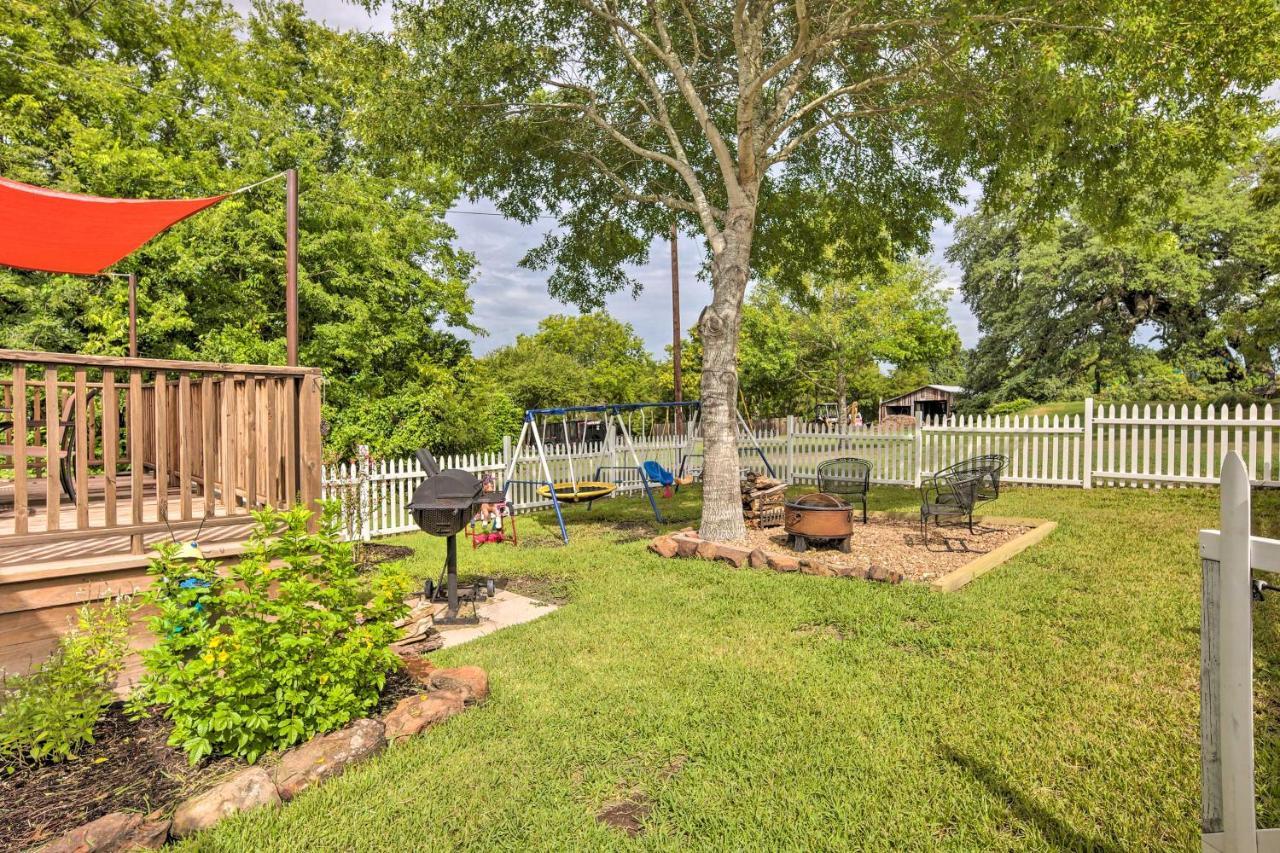 The Gathering Place Brenham Home On 6 Acres Экстерьер фото