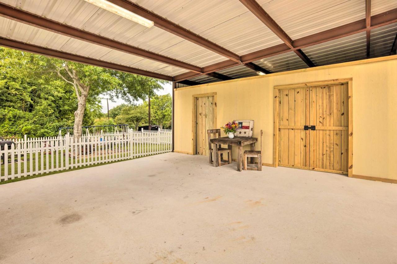 The Gathering Place Brenham Home On 6 Acres Экстерьер фото